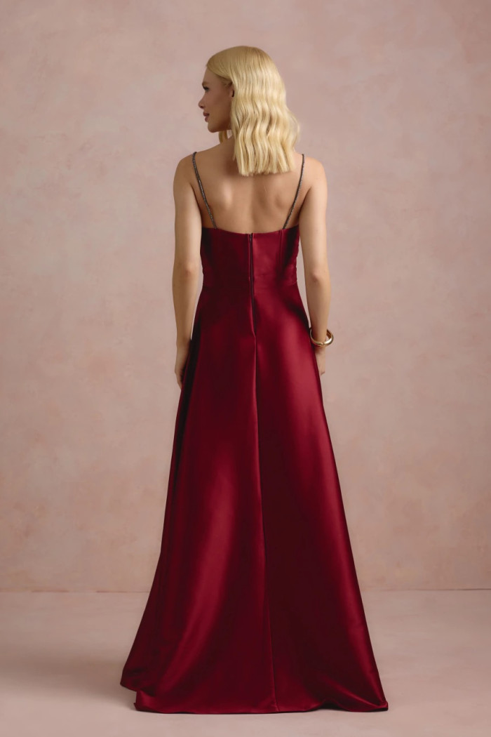 VESTIDO DE FESTA NORUEGA CREPE ACETINADO - VINHO