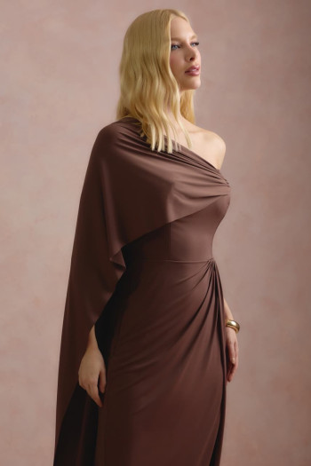 VESTIDO DE FESTA BEATRICE JERSEY UM OMBRO CAPA - MARROM