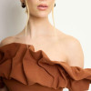 VESTIDO OMBRO A OMBRO MIDI BABADOS PATY - MARROM