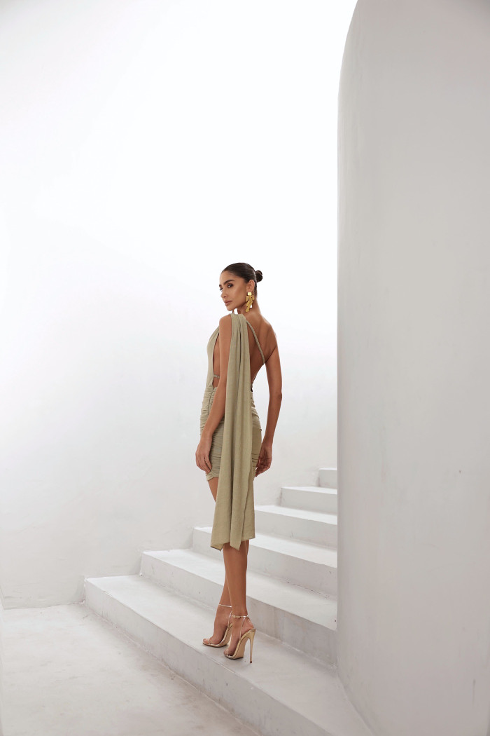 VESTIDO CURTO RAFA SAIA FRANZIDA NULA MANGA - VERDE PISTACHE
