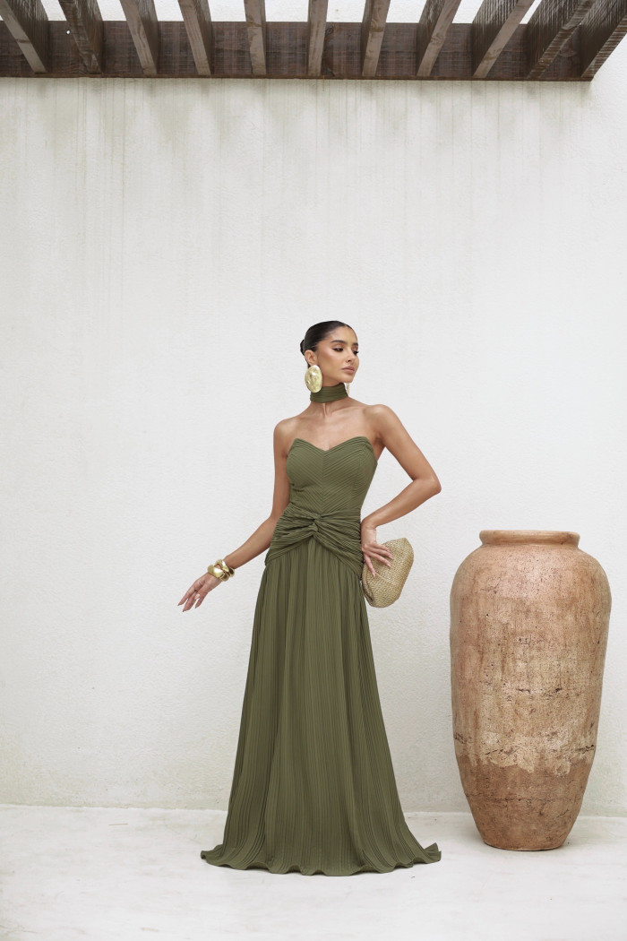 VESTIDO LONGO COM CHOKER SAIA PLISSADA SUZANA - VERDE MILITAR